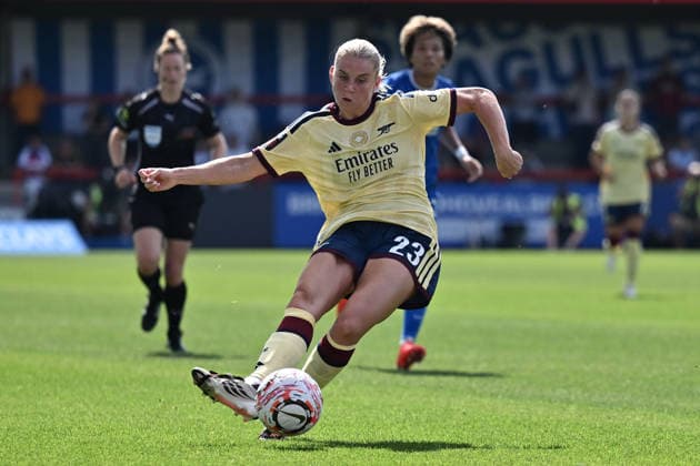 CRAWLEY, ENGLAND - SEPTEMBER 06: Alessia Russo of Arsenal in action during the Barclays Women s Super League match between Brighton & Hove Albion and Arsenal at Broadfield Stadium on September 06, 2026 in Crawley, England. Copyright: xYaroslavxDunkax xSPPx Sportspressphoto_SPR224797