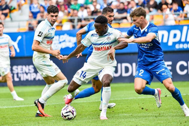 FOOTBALL : ESTAC Troyes x AS Monaco - Ligue 1 - JournÃ e 03 - 06 09 2026 Dario Essugo (RC Strasbourg) Lucas Maronnier (ESTAC Troyes) TroyesFrance  Copyright: xBaptistexAutissierx