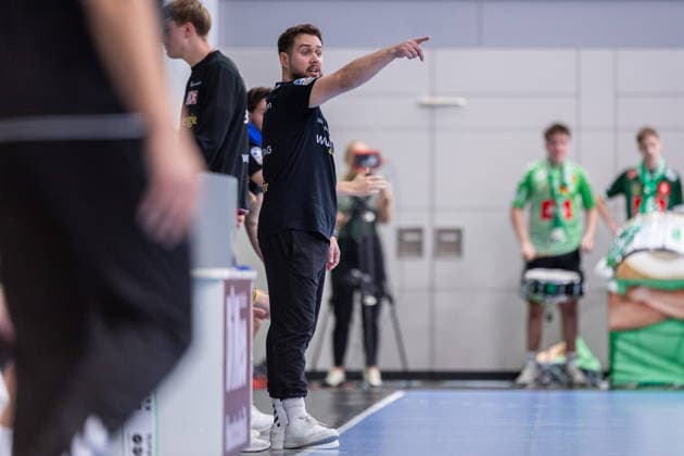 Kenji Hoevels (TuSEM Essen, Trainer) gestikuliert GER, GWD Minden vs. TuSEM Essen, Handball, 2. Bundesliga, 2. Spieltag, Spielzeit 2026 2027, 06.09.2026 GER, GWD Minden vs. TuSEM Essen, Handball, 2. Bundesliga, 2. Spieltag, Spielzeit 2026 2027, 06.09.2026 Minden Copyright: xEibner-Pressefoto JanxRollingerx EP_JSK