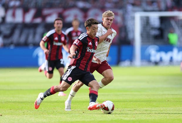 06.09.2026, Fussball Bundesliga, Eintracht Frankfurt - FC Augsburg, v.l., Ritsu Doan (Eintracht Frankfurt), Hennes Behrens (FC Augsburg) DFL DFB REGULATIONS PROHIBIT ANY USE OF PHOTOGRAPHS AS IMAGE SEQUENCES AND OR QUASI-VIDEO. xdcx *** September 6, 2026, Bundesliga Soccer, Eintracht Frankfurt vs. FC Augsburg, from left: Ritsu Doan (Eintracht Frankfurt), Hennes Behrens (FC Augsburg). DFL and DFB regulations prohibit any use of photographs as image sequences and or quasi-video. xdcx Copyright: HMBxMedia Claus