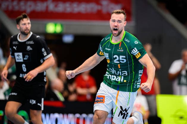 Goeppingen: HBL - 26 27 - Frisch Auf Goeppingen - THW Kiel Ludvig Jurmala (Goeppingen) Goeppingen EWS Arena Baden-Württemberg Deutschland