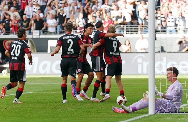 06.09.2026, xovx, Fußball Fußball Bundesliga, Eintracht Frankfurt - FC Augsburg Jubel nach dem Tor zum 1:0 durch Jonathan Burkardt (Eintracht Frankfurt) (DFL DFB REGULATIONS PROHIBIT ANY USE OF PHOTOGRAPHS as IMAGE SEQUENCES and or QUASI-VIDEO) emspor Frankfurt *** September 6, 2026, xovx, Soccer, Bundesliga, Eintracht Frankfurt vs. FC Augsburg, Celebrations after Jonathan Burkardt’s 1–0 goal, Eintracht Frankfurt, DFL, DFB. REGULATIONS PROHIBIT ANY USE OF PHOTOGRAPHS AS IMAGE SEQUENCES AND OR QUASI-VIDEO. Eintracht Frankfurt