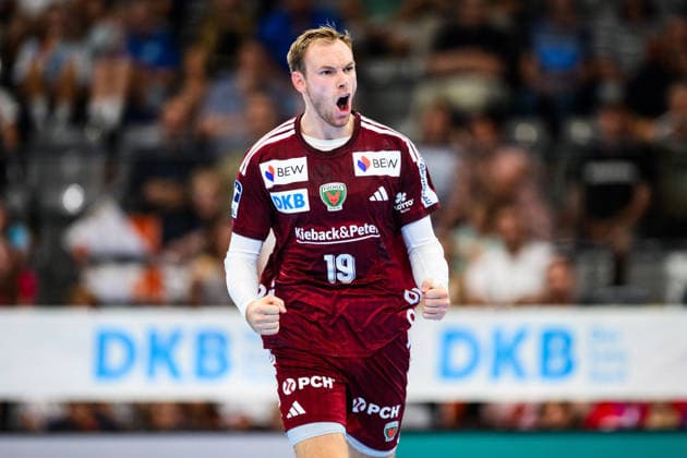 TVB Stuttgart - Füchse Berlin Handball: 1. Bundesliga, Herren, Saison 2026 2027, TVB Stuttgart - Füchse Berlin, Porsche Arena. Berlins Mathias Gidsel jubelt. Stuttgart Porsche Arena Baden-Württemberg Deutschland