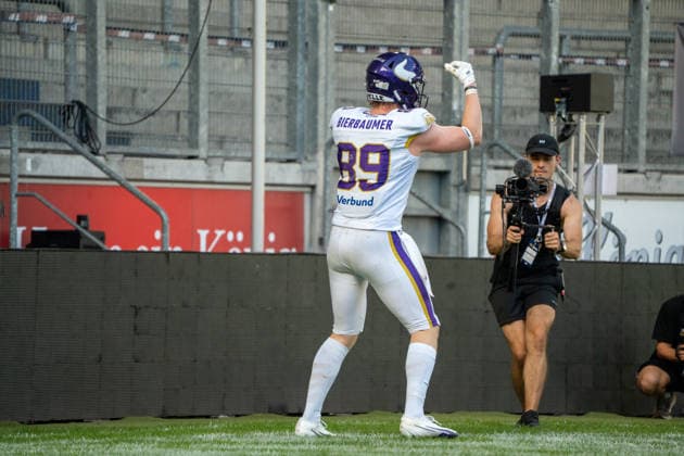 Deutschland: 06.09.2026, The AFLE Gold Bowl 2026 - Panthers Wroclaw vs. Vienna Vikings, Schauinsland-Reisen-Arena (Duisburg): Vienna Vikings Florian Bierbaumer mit dem Touchdown für Vienna Duisburg Deutschland Copyright: xMijoxLubecx