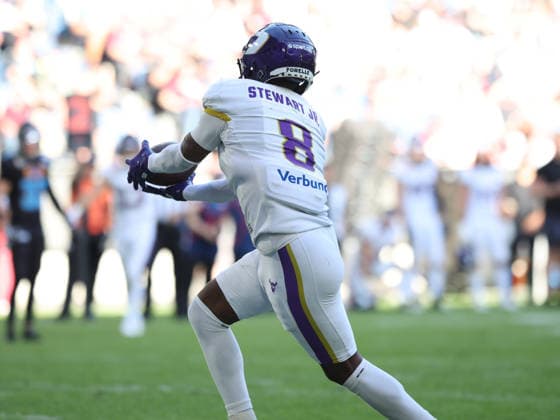 8 Darrell Stewart (Wide Receiver) Vienna Vikings catch for a touchdown Vienna Vikings vs Panthers Wroclaw, American Football League Europe, Golden Bowl Final, 2026, 06.09.2026, Duisburg Schauinsland-Reisen-Arena Germany Copyright: xPFA ChristopherxMettkenx