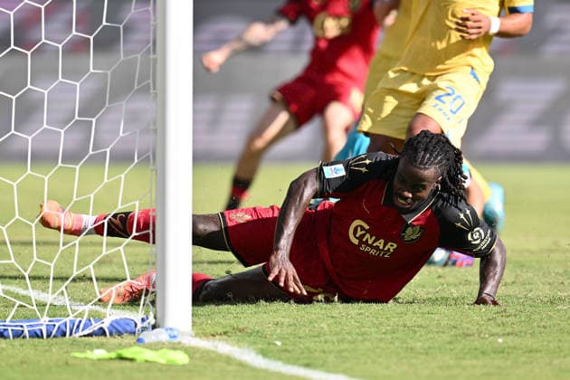 IPA88199203 - Richie Sagrado of Venezia F.C. scores the goal to tie the game at 2-2 during Matchday 3 of the Serie A Championship between Frosinone Calcio and Venezia F.C. at Benito Stirpe Stadium on September 6, 2026, in Frosinone, Italy.  Copyright: xDomenicoxCippitelli IPAxSportx xx 88199203