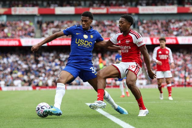 Arsenal v Chelsea 6 September 2026, London - Premier League Football - Arsenal v Chelsea - Josh Acheampong of Chelsea and Myles Lewis-Skelly of Arsenal - Photo: Charlotte Wilson Offside. London UK Copyright: xCharlottexWilsonx xOffsidexOffside