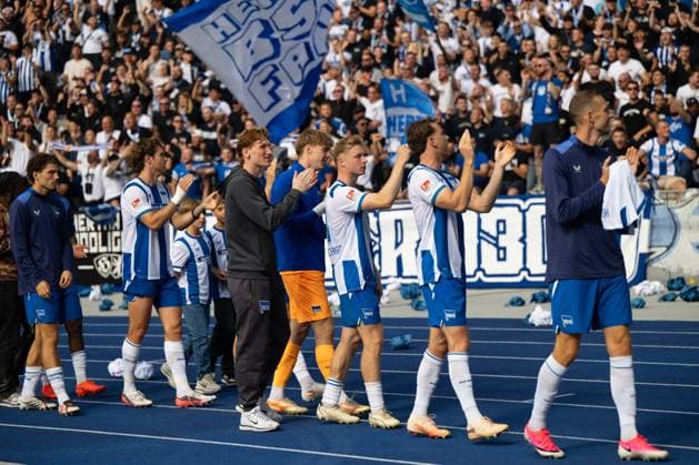 Mannschaft von Hertha BSC feiert den Sieg mit den Fans, Hertha BSC Berlin vs. 1. FC Magdeburg, Fussball, 2. Bundesliga, 4. Spieltag, 2026 2027, 06.09.2026 DFB regulations prohibit any use of photographs as image sequences and or quasi-video Berlin Berlin Deutschland *** The Hertha BSC team celebrates the victory with the fans, Hertha BSC Berlin vs. 1 FC Magdeburg, soccer, 2. Bundesliga, Matchday 4, 2026–2027, September 6, 2026. DFB regulations prohibit any use of photographs as image sequences and or quasi-video. Berlin, Berlin, Germany Copyright: xkolbert-press MarkusxVerwimpx
