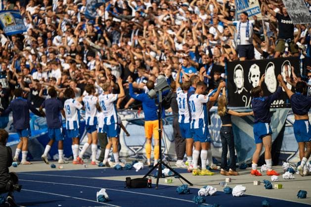Mannschaft von Hertha BSC feiert den Sieg mit den Fans, Hertha BSC Berlin vs. 1. FC Magdeburg, Fussball, 2. Bundesliga, 4. Spieltag, 2026 2027, 06.09.2026 DFB regulations prohibit any use of photographs as image sequences and or quasi-video Berlin Berlin Deutschland *** The Hertha BSC team celebrates the victory with the fans, Hertha BSC Berlin vs. 1 FC Magdeburg, soccer, 2. Bundesliga, Matchday 4, 2026–2027, September 6, 2026. DFB regulations prohibit any use of photographs as image sequences and or quasi-video. Berlin, Berlin, Germany Copyright: xkolbert-press MarkusxVerwimpx