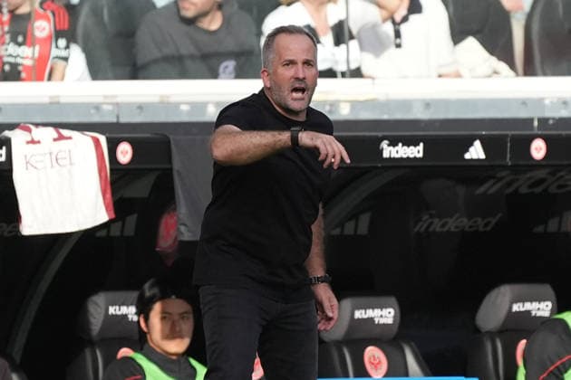 Trainer Manuel Baum (FC Augsburg) gestikuliert - 06.09.2026 Bundesliga, Saison 26 27: Eintracht Frankfurt vs. FC Augsburg, Deutsche Bank Park, 2. Spieltag *** Coach Manuel Baum of FC Augsburg gestures on September 6, 2026, Bundesliga, 2026–27 season: Eintracht Frankfurt vs. FC Augsburg, Deutsche Bank Park, Matchday 2