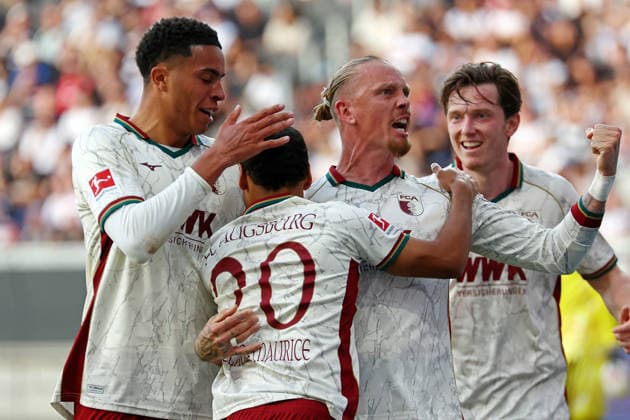 06.09.2026, xovx, Fußball Fußball Bundesliga, Eintracht Frankfurt - FC Augsburg v.l. Chrislain Matsima (FC Augsburg), Alexis Claude-Maurice (FC Augsburg), Marius Wolf (FC Augsburg) und Michael Gregoritsch (FC Augsburg) bejubeln das Tor zum 1:3 (DFL DFB REGULATIONS PROHIBIT ANY USE OF PHOTOGRAPHS as IMAGE SEQUENCES and or QUASI-VIDEO) emspor Frankfurt *** September 6, 2026, xovx, Soccer, Bundesliga, Eintracht Frankfurt vs. FC Augsburg, Chrislain Matsima (FC Augsburg), Alexis Claude Maurice, FC Augsburg; Marius Wolf, FC Augsburg; and Michael Gregoritsch, FC Augsburg, celebrate the goal to make it 1–3. DFL and DFB regulations prohibit any use of photographs as image sequences and or quasi-video. Eintracht Frankfurt