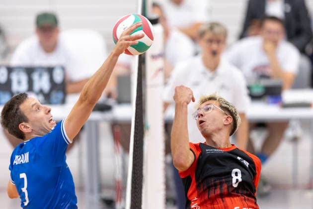 TVV-Pokalfinale Herren: Blue Volleys Gotha vs. 1. VSV Jena 90; Erfurt; 06.09.2026 Christoph Aßmann ( 3; Blue Volleys Gotha) gegen Finn Kazuch ( 8; 1. VSV Jena 90) TVV-Pokalfinale Herren: Blue Volleys Gotha vs. 1. VSV Jena 90; Riethsporthalle Erfurt; 06.09.2026 Copyright: xBEAUTIFULxSPORTS Duehringx