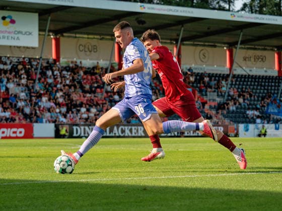 Jakov Dedic (TSG Hoffenheim II, 36), Antonis Aidonis (SG Sonnenhof Grossaspch, 15) GER, Fussball, SG Sonnenhof Grossaspach vs. TSG Hoffenheim II, 3. Liga, 4. Spieltag, Saison 2026 2027, 06.09.2026 GER, Fussball, SG Sonnenhof Grossaspach vs. TSG Hoffenheim II, 3. Liga, 4. Spieltag, Saison 2026 2027, 06.09.2026 Aspach Copyright: xCarstenxSchweringx EP_CSG