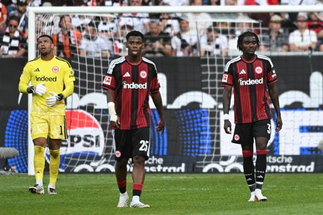 06.09.2026, xpsx, Fussball 1.Bundesliga, Eintracht Frankfurt - FC Augsburg v.l. Noah Atubolu (Eintracht Frankfurt) Enttäuscht, traurig, frustriert, ratlos, Raphael Onyedika (Eintracht Frankfurt) Lilian Brassier (Eintracht Frankfurt) (DFL DFB REGULATIONS PROHIBIT ANY USE OF PHOTOGRAPHS as IMAGE SEQUENCES and or QUASI-VIDEO) Frankfurt am Main *** September 6, 2026, xpsx, Soccer, Bundesliga 1, Eintracht Frankfurt vs. FC Augsburg, Noah Atubolu, Eintracht Frankfurt: Disappointed, sad, frustrated, at a loss, Raphael Onyedika, Eintracht Frankfurt; Lilian Brassier, Eintracht Frankfurt; DFL and DFB regulations prohibit any use of photographs as image sequences and or quasi-video; Frankfurt am Main