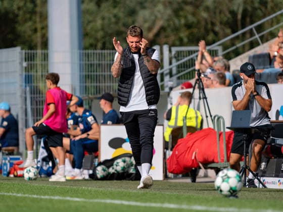 Pascal Reinhardt (SG Sonnenhof Grossaspch, Trainer) vezweifelt an Grosschance GER, Fussball, SG Sonnenhof Grossaspach vs. TSG Hoffenheim II, 3. Liga, 4. Spieltag, Saison 2026 2027, 06.09.2026 GER, Fussball, SG Sonnenhof Grossaspach vs. TSG Hoffenheim II, 3. Liga, 4. Spieltag, Saison 2026 2027, 06.09.2026 Aspach Copyright: xCarstenxSchweringx EP_CSG