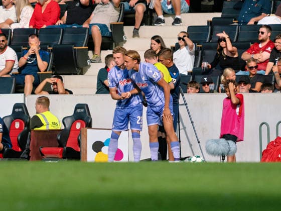 Alex Honajzer (TSG Hoffenheim II, 23), Luis Engelns (TSG Hoffenheim II, 16) vor Einwechslung GER, Fussball, SG Sonnenhof Grossaspach vs. TSG Hoffenheim II, 3. Liga, 4. Spieltag, Saison 2026 2027, 06.09.2026 GER, Fussball, SG Sonnenhof Grossaspach vs. TSG Hoffenheim II, 3. Liga, 4. Spieltag, Saison 2026 2027, 06.09.2026 Aspach Copyright: xCarstenxSchweringx EP_CSG