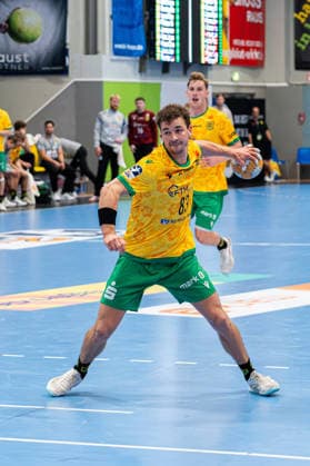 Hagen, Deutschland 06. September 2026: 2. HBL - 2026 2027 - Sp. 2 - VfL Eintracht Hagen gegen HSC 2000 Coburg Im Bild: Pierre Busch (Hagen) beim Siebenmeter Ischelandhalle Nordrhein Westfalen Copyright: xFotostandx xKruczynskix