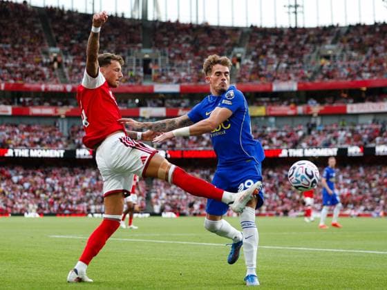 Ben White of Arsenal clears the ball ahead of Pep Chavarria of Chelsea Arsenal v Chelsea, Premier League, Football, Emirates Stadium, London, UK - 06 Sep 2026London Emirates Stadium United Kingdom EDITORIAL USE ONLY No use with unauthorised audio, video, data, fixture lists, club league logos or live services. Online in-match use limited to 120 images, no video emulation. No use in betting, games or single club league player publications.  Copyright: xMattxImpey Shutterstockx 17137590fl