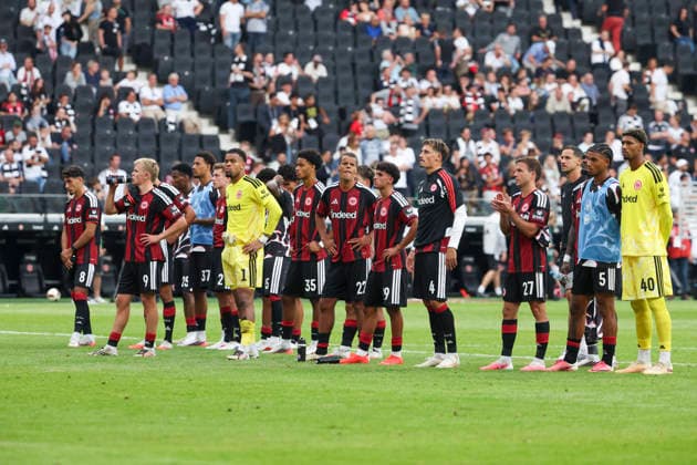 2026.09.06 xjfx Fussball 1. Bundesliga Eintracht Frankfurt - FC Augsburg, Team Frankfurt dissapointed (DFL DFB REGULATIONS PROHIBIT ANY USE OF PHOTOGRAPHS as IMAGE SEQUENCES and or QUASI-VIDEO) *** September 6, 2026 xjfx Soccer 1st Bundesliga Eintracht Frankfurt vs. FC Augsburg, Frankfurt team disappointed DFL DFB REGULATIONS PROHIBIT ANY USE OF PHOTOGRAPHS as IMAGE SEQUENCES and or QUASI-VIDEO Copyright: HMBxMedia JoaquimxFerreira