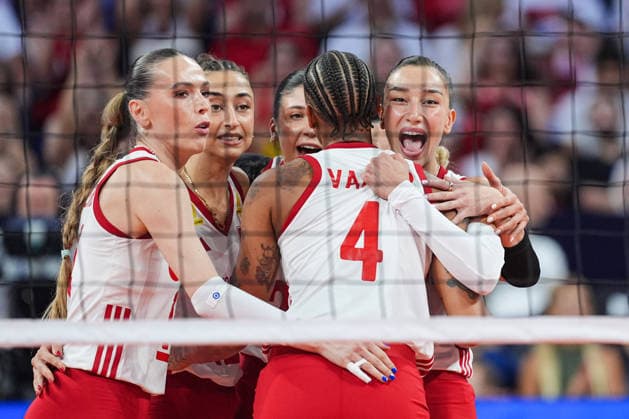 Italy v Turkiye - CEV EuroVolley 2026 ISTANBUL, TURKIYE - SEPTEMBER 6: Turkiye national volleyball team players celebrate during the final match between Italy and Turkiye at the CEV EuroVolley 2026 Women s European Volleyball Championship at Sinan Erdem Sports Hall in Istanbul, Turkiye, on September 6, 2026. Cemal Yurttas Anadolu Istanbul Turkey. Editorial use only. Please get in touch for any other usage.  Copyright: x2026xAnadoluxCemalxYurttasx