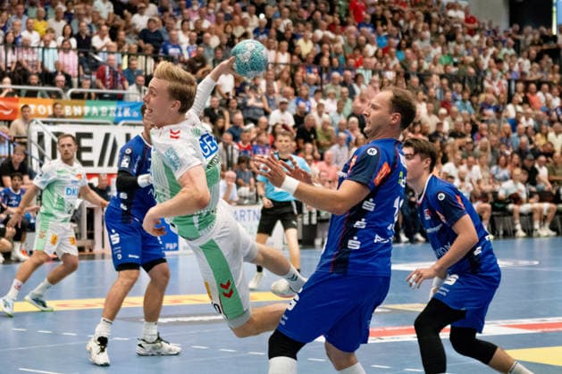 Gisli Thorgeir Kristjansson, (SC Magdeburg, 10), am Kreis erfolgreich, Tobias Heinzelmann (HBW Balingen Weilstetten, 28) kommt zu spaet, HBW Balingen Weilstetten vs. SC Magdeburg, GER, Opel 1. Handball Bundesliga, Meisterschaft, Spieltag 3, Saison 2026 2027, 06.09.2026, Eibner-Pressefoto Andreas Ulmer HBW Balingen Weilstetten vs. SC Magdeburg, GER, Opel 1. Handball Bundesliga, Meisterschaft, Spieltag 3, Saison 2026 2027, 06.09.2026, Balingen Copyright: xEibner-Pressefoto AndreasxUlmerx EP_AUR