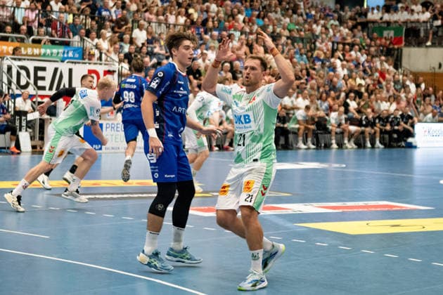 Albin Lagergren, (SC Magdeburg, 21), ) nach dem Wurf, fassungslos, gehalten von Vladimir Cupara, (HBW Balingen Weilstetten, 16, Torwart), HBW Balingen Weilstetten vs. SC Magdeburg, GER, Opel 1. Handball Bundesliga, Meisterschaft, Spieltag 3, Saison 2026 2027, 06.09.2026, Eibner-Pressefoto Andreas Ulmer HBW Balingen Weilstetten vs. SC Magdeburg, GER, Opel 1. Handball Bundesliga, Meisterschaft, Spieltag 3, Saison 2026 2027, 06.09.2026, Balingen Copyright: xEibner-Pressefoto AndreasxUlmerx EP_AUR
