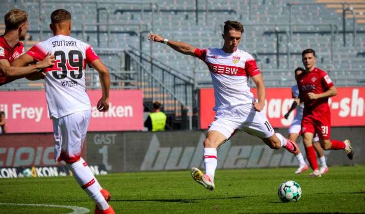 Würzburg , Fußball 3. Liga FC Würzburger Kickers vs. VfB Stuttgart II , 11 Oliver Rölke ( VfB )