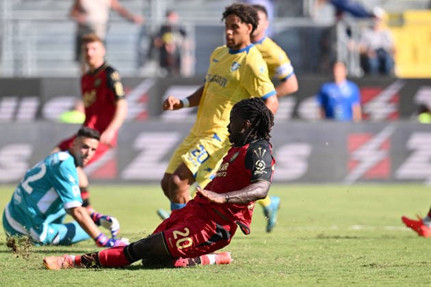 SOCCER - Serie A - Frosinone Calcio vs. Venezia FC Photo by IPA ABACAPRESS.COM88199205 - Richie Sagrado of Venezia F.C. scores the goal to tie the game at 2-2 during Matchday 3 of the Serie A Championship between Frosinone Calcio and Venezia F.C. at Benito Stirpe Stadium on September 6, 2026, in Frosinone, Italy. Frosinone Italy  Copyright: xIPAxSport ABACAx