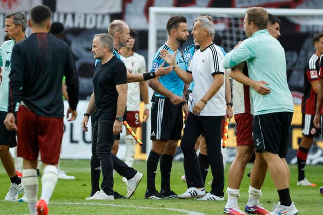 Manuel Baum (FC Augsburg, Trainer) und Adolf Hütter (Eintracht Frankfurt, Trainer) nach dem Spiel , Deutschland, Fussball, 1. Bundesliga, 2.Spieltag, 2026 2027, Eintracht Frankfurt vs. FC Augsburg, 06.09.2026, Frankfurt am Main Deutsche-Bank-Park Deutschland *** Manuel Baum, FC Augsburg coach, and Adolf Hütter, Eintracht Frankfurt coach, after the game; Germany; soccer; Bundesliga 1; Matchday 2; 2026–2027; Eintracht Frankfurt vs. FC Augsburg; September 6, 2026; Frankfurt am Main, Deutsche Bank Park, Germany Copyright: xGrantxHubbsx