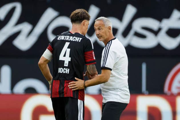 Robin Koch (Eintracht Frankfurt, 04) und Adolf Hütter (Eintracht Frankfurt, Trainer) nach dem Spiel , Deutschland, Fussball, 1. Bundesliga, 2.Spieltag, 2026 2027, Eintracht Frankfurt vs. FC Augsburg, 06.09.2026, Frankfurt am Main Deutsche-Bank-Park Deutschland *** Robin Koch, Eintracht Frankfurt, No. 04, and Adolf Hütter, Eintracht Frankfurt coach, post-game, Germany, soccer, Bundesliga 1, Matchday 2, 2026–2027, Eintracht Frankfurt vs. FC Augsburg, September 6, 2026, Frankfurt am Main, Deutsche Bank Park, Germany Copyright: xGrantxHubbsx