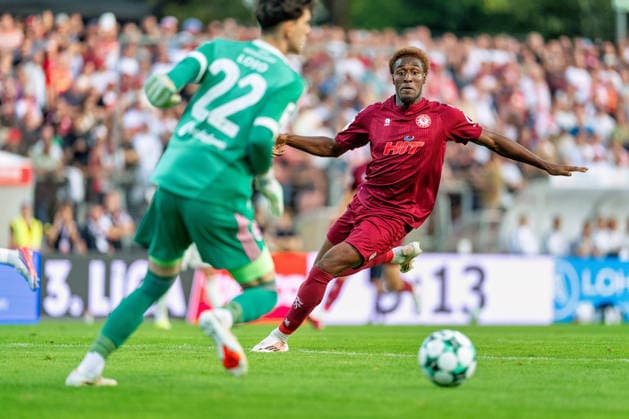 Romeo Aigbekaen (Fortuna Koeln, 30) laueft Louis Lord (Fortuna Düsseldorf, 22) an Fortuna Köln vs. Fortuna Düsseldorf, Fussball, 3.Liga, 04.Spieltag, Saison 2026 27, 06.09.2026, DFL REGULATIONS PROHIBIT ANY USE OF PHOTOGRAPHS AS IMAGE SEQUENCES AND OR QUASI-VIDEO, Fortuna Köln vs. Fortuna Düsseldorf, Fussball, 3.Liga, 04.Spieltag, Saison 2026 27, 06.09.2026 Köln Copyright: xEibner-Pressefoto LukasxBaldygax EP_LBA