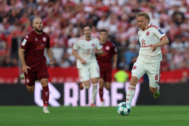 Andreas Mueller (Fortuna Duesseldorf) in Aktion, am Ball, Einzelaktion waehrend des Spiels der 3. Liga zwischen SC Fortuna Koeln und Fortuna Duesseldorf, Suedstadion am 06. September 2026 in Koeln, Deutschland. (Foto von Oliver Kaelke DeFodi Images) +++ Andreas Mueller (Fortuna Duesseldorf) controls the ball during the 3. Liga match between SC Fortuna Koeln and Fortuna Duesseldorf at Suedstadion on September 6, 2026 in Cologne, Germany. (Photo by Oliver Kaelke DeFodi Images) DFB DFL REGULATIONS PROHIBIT ANY USE OF PHOTOGRAPHS AS IMAGE SEQUENCES AND OR QUASI-VIDEO. (Photo by Oliver Kaelke DeFodi Images) -