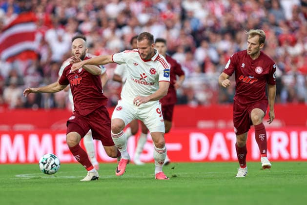 Adrian Stanilewicz (SC Fortuna Koeln) und Eric Hottmann (Fortuna Duesseldorf) im Zweikampf waehrend des Spiels der 3. Liga zwischen SC Fortuna Koeln und Fortuna Duesseldorf, Suedstadion am 06. September 2026 in Koeln, Deutschland. (Foto von Oliver Kaelke DeFodi Images) +++ Adrian Stanilewicz (SC Fortuna Koeln) und Eric Hottmann (Fortuna Duesseldorf) battle for the ball during the 3. Liga match between SC Fortuna Koeln and Fortuna Duesseldorf at Suedstadion on September 6, 2026 in Cologne, Germany. (Photo by Oliver Kaelke DeFodi Images) DFB DFL REGULATIONS PROHIBIT ANY USE OF PHOTOGRAPHS AS IMAGE SEQUENCES AND OR QUASI-VIDEO. (Photo by Oliver Kaelke DeFodi Images) -