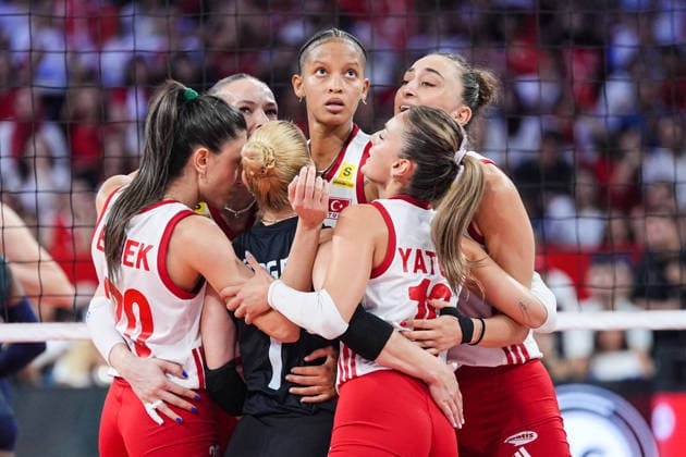 Italy v Turkiye - CEV EuroVolley 2026 ISTANBUL, TURKIYE - SEPTEMBER 6: Players of Turkiye celebrate after a point during the final match between Italy and Turkiye at the CEV EuroVolley 2026 Women s European Volleyball Championship at Sinan Erdem Sports Hall in Istanbul, Turkiye, on September 6, 2026. Cemal Yurttas Anadolu Istanbul Turkey. Editorial use only. Please get in touch for any other usage.  Copyright: x2026xAnadoluxCemalxYurttasx