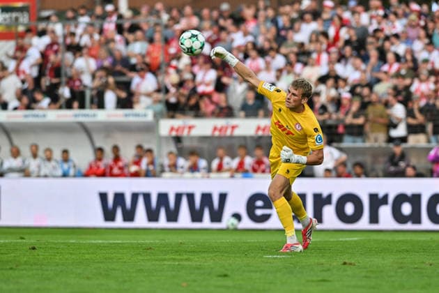 3. Liga; SC Fortuna Köln - Fortuna Düsseldorf; 06.09.2026 KÖLN, GERMANY; 06. SEPTEMBER: im Bild bei einem Abwurf Lennart WINKLER (Fortuna Köln 1) Einzelfoto Freisteller während dem Match der 3. Liga zwischen dem SC Fortuna Köln und Fortuna Düsseldorf am 4. Spieltag im Südstadion Köln Copyright: xBEAUTIFULxSPORTS Goldbergx