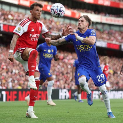 Arsenal v Chelsea 6 September 2026, London - Premier League Football - Arsenal v Chelsea - Ben White of Arsenal and Pep Chavarria of Chelsea - Photo: Charlotte Wilson Offside. London UK Copyright: xCharlottexWilsonx xOffsidexOffside
