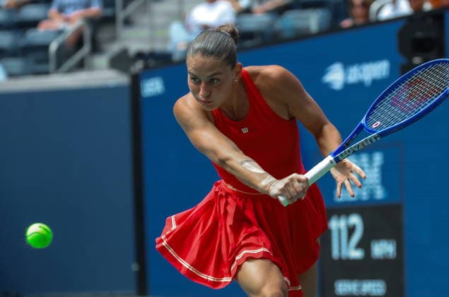 US Open tennis tournament - Day 8 Marta Kostyuk of Ukraine in action against Linda Noskova Czechia during their Women™s Singles match at the US Open Tennis Championships at the USTA Billie Jean King National Tennis Center in Flushing Meadows, New York, USA, 06 September 2026. The 2026 US Open tournament runs from 23 August through 13 September. FLUSHING MEADOWS NEW YORK United States  Copyright: xOLGAxFEDOROVAx
