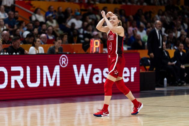 Paige Bueckers (USA, 04) jubelt Jubel, GER, Italien vs. USA, Basketball, FIBA Women s World Cup 2026, Gruppenphase, Spieltag 2, 06.09.2026 GER, Italien vs. USA, Basketball, FIBA Women s World Cup 2026, Gruppenphase, Spieltag 2, 06.09.2026 Berlin Copyright: xEibner-Pressefoto MaxxVincenx EP_MVN