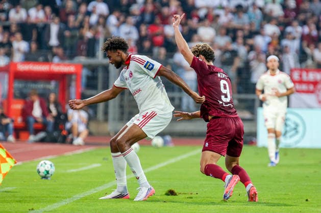 06.09.2026, xsefx, Fußball, SC Fortuna Köln - Fortuna Düsseldorf, 3.Liga, Südstation, 4. Spieltag, Saison 2026 2027: Enzo Wirtz (Fortuna Koeln 09) im Zweikampf gegen Elias Egouli (Fortuna Düsseldorf 44) ztztzzzt DFB regulations prohibit any use of photographs as image sequences and or quasi-video. Nordrhein-Westfalen Deutschland