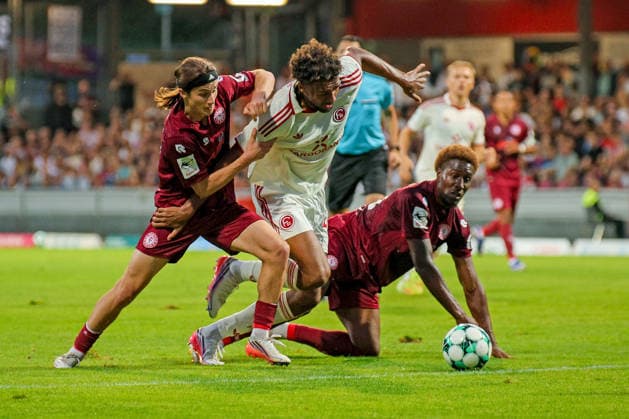 06.09.2026, xsefx, Fußball, SC Fortuna Köln - Fortuna Düsseldorf, 3.Liga, Südstation, 4. Spieltag, Saison 2026 2027: Bennit Bröger (Fortuna Koeln 38) im Zweikampf gegen Elias Egouli (Fortuna Düsseldorf 44) DFB regulations prohibit any use of photographs as image sequences and or quasi-video. Nordrhein-Westfalen Deutschland