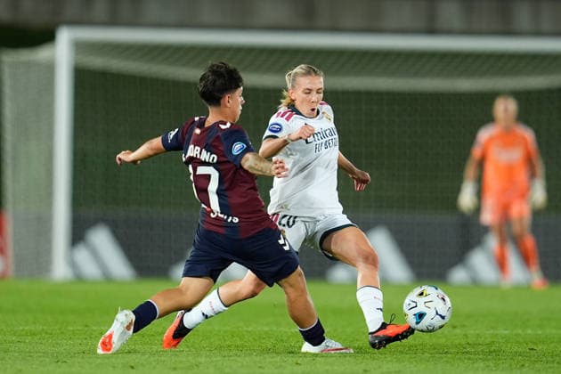 September 6, 2026, Valdebebas, Madrid, Spain: Elisa Senss of Real Madrid CF and Emma Moreno Torres of SD Eibar compete for the ball during the Spanish Women League, Liga F, football match played between Real Madrid and SD Eibar at Alfredo Di Stefano stadium on September 06, 2026, in Valdebebas, Madrid, Spain. Valdebebas Spain - ZUMAa181 20260906_zaa_a181_283 Copyright: xDennisxAgyemanx