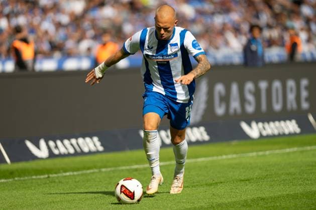 Jon Dagur Thorsteinsson 23 (Hertha BSC) am Ball, Hertha BSC Berlin vs. 1. FC Magdeburg, Fussball, 2. Bundesliga, 4. Spieltag, 2026 2027, 06.09.2026 DFB regulations prohibit any use of photographs as image sequences and or quasi-video Berlin Berlin Deutschland *** Jon Dagur Thorsteinsson, 23, Hertha BSC in possession, Hertha BSC Berlin vs. 1. FC Magdeburg, soccer, 2. Bundesliga, Matchday 4, 2026–2027, September 6, 2026 DFB regulations prohibit any use of photographs as image sequences and or quasi-video Berlin, Berlin, Germany Copyright: xkolbert-press MarkusxVerwimpx