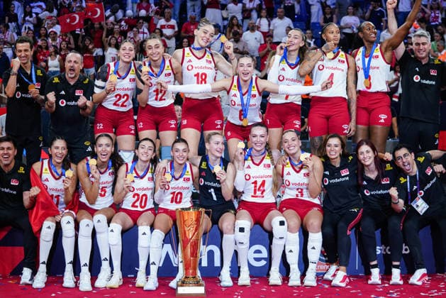 Turkiye retain European women s volleyball title with 3-2 win over Italy ISTANBUL, TURKIYE - SEPTEMBER 6: Players of the Turkish National Women’s Volleyball Team celebrate after a point during the final match between Italy and Turkiye at the 2026 CEV Women’s European Volleyball Championship at Sinan Erdem Sports Hall in Istanbul, Turkiye, on September 6, 2026. Cemal Yurttas Anadolu Istanbul Turkey. Editorial use only. Please get in touch for any other usage.  Copyright: x2026xAnadoluxCemalxYurttasx