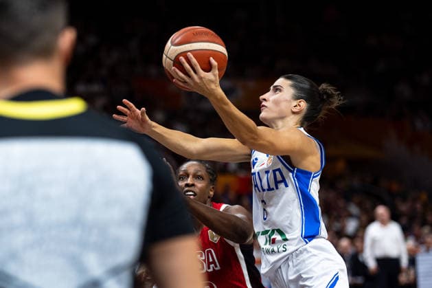 Francesca Pasa (Italien, 06) beim Korbleger, GER, Italien vs. USA, Basketball, FIBA Women s World Cup 2026, Gruppenphase, Spieltag 2, 06.09.2026 GER, Italien vs. USA, Basketball, FIBA Women s World Cup 2026, Gruppenphase, Spieltag 2, 06.09.2026 Berlin Copyright: xEibner-Pressefoto MaxxVincenx EP_MVN