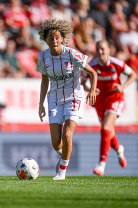 Muenchen, Deutschland, 06.09.26: Amira Arfaoui (SC Freiburg Frauen) in Aktion, am Ball, Einzelaktion waehrend des Google Pixel Frauen-Bundesliga - Spiels zwischen dem FC Bayern Muenchen vs SC Freiburg in der FC Bayern Campus am 06. September 2026 in Muenchen, Deutschland. (Foto von Harry Langer DeFodi Images) Muenchen, Germany, 06.09.26: Amira Arfaoui (SC Freiburg Frauen) controls the Ball during the Google Pixel Frauen-Bundesliga - match between FC Bayern Muenchen vs SC Freiburg at FC Bayern Campus on September 6, 2026 in Muenchen, Germany. (Photo by Harry Langer DeFodi Images) DFB DFL REGULATIONS PROHIBIT ANY USE OF PHOTOGRAPHS AS IMAGE SEQUENCES AND OR QUASI-VIDEO. (Photo by Harry Langer DeFodi Images) - *** Munich, Germany, September 6, 2026—Amira Arfaoui of SC Freiburg Women in action, on the ball, making a solo run during the Google Pixel Women’s Bundesliga match between FC Bayern Munich and SC Freiburg at the FC Bayern Campus on September 6, 2026, in Munich, Germany Photo by Harry Langer DeFodi Images Munich, Germany, September 6, 2026 Amira Arfaoui of SC Freiburg controls the ball during the Google Pixel Women’s Bundesliga match between FC Bayern Munich and SC Freiburg at the FC Bayern Campus on September 6, 2026 in Munich, Germany. Photo by Harry Langer, DeFodi Images. DFB and DFL regulations prohibit any use of photographs as image sequences and or quasi-video. Photo by Harry Langer, DeFodi Images