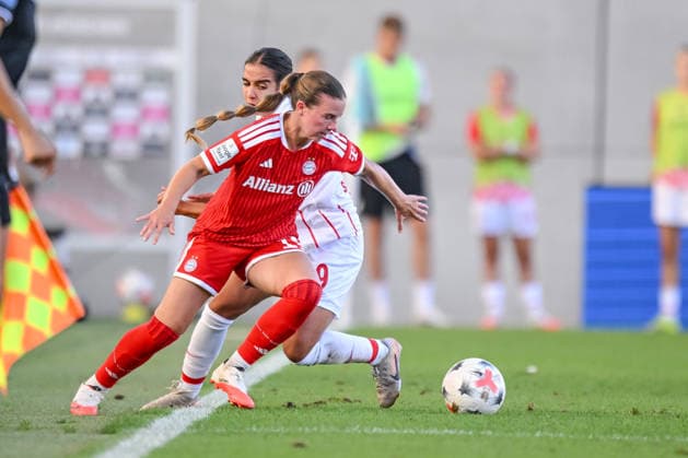 Muenchen, Deutschland, 06.09.26: Sarah Mattner (FC Bayern Muenchen Frauen) und Sabah Seghir (SC Freiburg Frauen) im Zweikampf waehrend des Google Pixel Frauen-Bundesliga - Spiels zwischen dem FC Bayern Muenchen vs SC Freiburg in der FC Bayern Campus am 06. September 2026 in Muenchen, Deutschland. (Foto von Harry Langer DeFodi Images) Muenchen, Germany, 06.09.26: Sarah Mattner (FC Bayern Muenchen Frauen) und Sabah Seghir (SC Freiburg Frauen) battle for the ball during the Google Pixel Frauen-Bundesliga - match between FC Bayern Muenchen vs SC Freiburg at FC Bayern Campus on September 6, 2026 in Muenchen, Germany. (Photo by Harry Langer DeFodi Images) DFB DFL REGULATIONS PROHIBIT ANY USE OF PHOTOGRAPHS AS IMAGE SEQUENCES AND OR QUASI-VIDEO. (Photo by Harry Langer DeFodi Images) - *** Munich, Germany, September 6, 2026 Sarah Mattner of FC Bayern Munich Women and Sabah Seghir of SC Freiburg Women battle for the ball during the Google Pixel Women s Bundesliga match between FC Bayern Munich and SC Freiburg at the FC Bayern Campus on September 6, 2026, in Munich, Germany Photo by Harry Langer DeFodi Images Munich, Germany, September 6, 2026 Sarah Mattner of FC Bayern Munich Women and Sabah Seghir of SC Freiburg Women battle for the ball during the Google Pixel Women’s Bundesliga match between FC Bayern Munich and SC Freiburg at the FC Bayern Campus on September 6, 2026 in Munich, Germany. Photo by Harry Langer, DeFodi Images. DFB and DFL regulations prohibit any use of photographs as image sequences and or quasi-video. Photo by Harry Langer, DeFodi Images