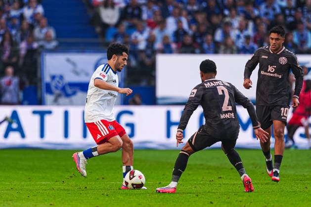 Zakaria El Ouahdi (Hamburger SV, 07), Phillipp Mwene (1. FSV Mainz 05, 02) GER, Hamburger SV vs. 1. FSV Mainz 05, Fußball, 1. Bundesliga, Spieltag 02, Saison 2026 2027, 06.09.2026 DFL REGULATIONS PROHIBIT ANY USE OF PHOTOGRAPHS AS IMAGE SEQUENCES AND OR QUASI-VIDEO GER, Hamburger SV vs. 1. FSV Mainz 05, Fußball, 1. Bundesliga, Spieltag 02, Saison 2026 2027, 06.09.2026 Hamburg *** Zakaria El Ouahdi, Hamburger SV, 07; Phillipp Mwene, 1. FSV Mainz 05, 02 (GER); Hamburger SV vs. 1. FSV Mainz 05, Soccer, Bundesliga 1, Matchday 02, 2026–2027 Season, September 6, 2026 DFL regulations prohibit any use of photographs as image sequences and or quasi-video GER, Hamburger SV vs. 1. FSV Mainz 05, soccer, 1st Bundesliga, Matchday 02, 2026–2027 season, September 6, 2026, Hamburg Copyright: xEibner-Pressefoto MarcelxvonxFehrnx EP_MFN