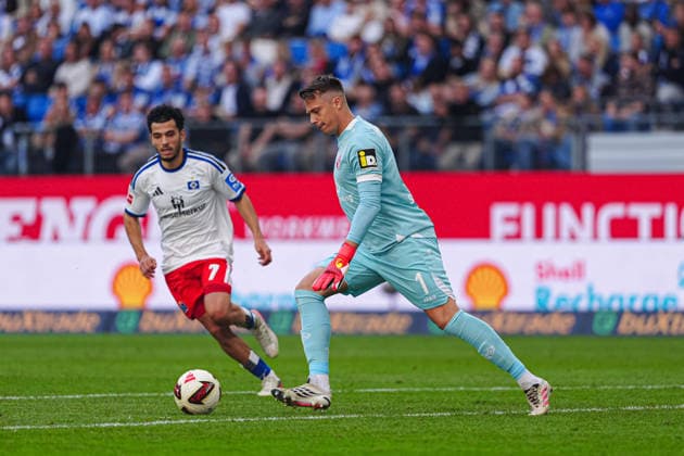 Alexander Schwolow (1. FSV Mainz 05, 01) GER, Hamburger SV vs. 1. FSV Mainz 05, Fußball, 1. Bundesliga, Spieltag 02, Saison 2026 2027, 06.09.2026 DFL REGULATIONS PROHIBIT ANY USE OF PHOTOGRAPHS AS IMAGE SEQUENCES AND OR QUASI-VIDEO GER, Hamburger SV vs. 1. FSV Mainz 05, Fußball, 1. Bundesliga, Spieltag 02, Saison 2026 2027, 06.09.2026 Hamburg *** Alexander Schwolow, 1. FSV Mainz 05, 01 GER, Hamburger SV vs. 1. FSV Mainz 05, Soccer, Bundesliga 1, Matchday 02, 2026–2027 Season, September 6, 2026 DFL regulations prohibit any use of photographs as image sequences and or quasi-video GER, Hamburger SV vs. 1 FSV Mainz 05, Soccer, 1. Bundesliga, Matchday 2, 2026–2027 Season, September 6, 2026, Hamburg Copyright: xEibner-Pressefoto MarcelxvonxFehrnx EP_MFN