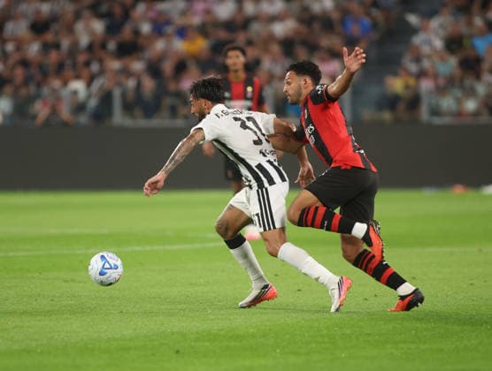 IPA88213870 - Nico Gonzalez of Juventus FC and Goncalo Ramos of AC Milan during the Italian Serie A 2026–27 season soccer match between Juventus FC and AC Milan on September 6, 2026, at Allianz Stadium in Turin, Italy. Photo by Nderim KACELI  Copyright: xNderimxKaceli IPAxSportx xx 88213870