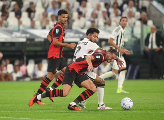 SOCCER - Serie A - Juventus FC vs. AC Milan Photo by IPA ABACAPRESS.COM88213860 - Douglas Luiz of Juventus FC and Adrien Rabiot of AC Milan during the Italian Serie A 2026 27 season soccer match between Juventus FC and AC Milan on September 6, 2026, at Allianz Stadium in Turin, Italy. Photo by Nderim KACELI Turin Italy  Copyright: xIPAxSport ABACAx